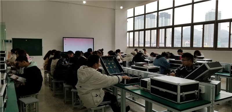 電氣工程系實訓室