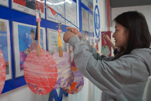 信息工程系團總支開展“非遺技藝，傳承有我”手工文創(chuàng)體驗活動